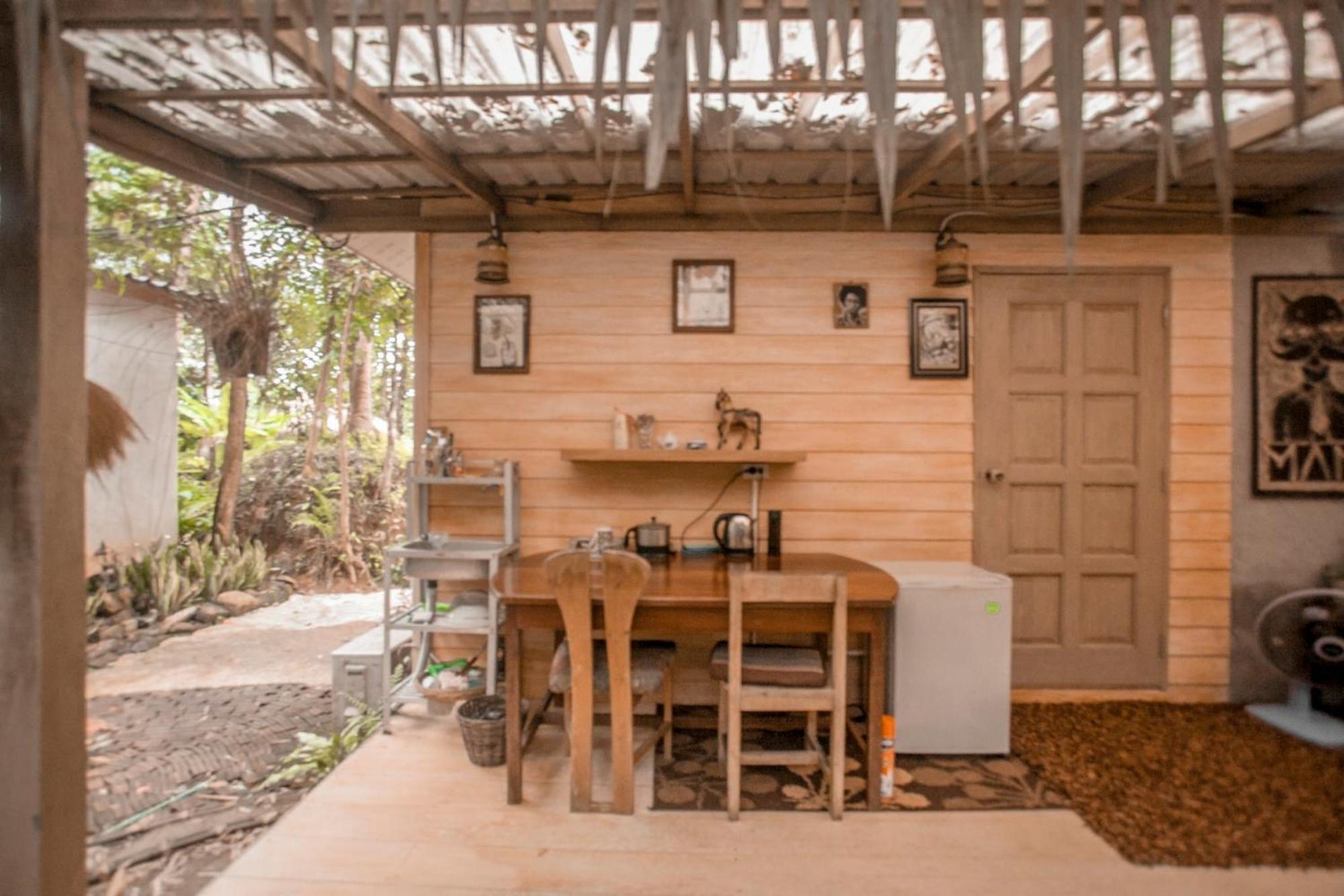 Cozy Huts Hotel Trat Room photo